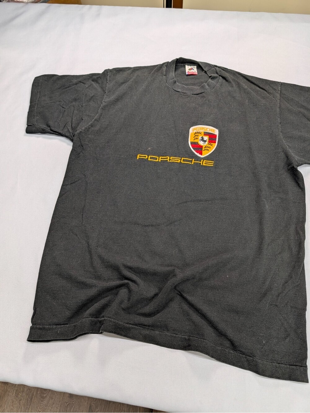 Porsche Crest Embroidered Fruit of the Loom T-Shirt USA XL